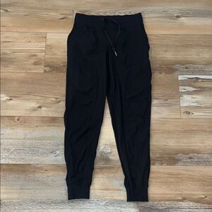 Lululemon Black Jogger Pants size 4